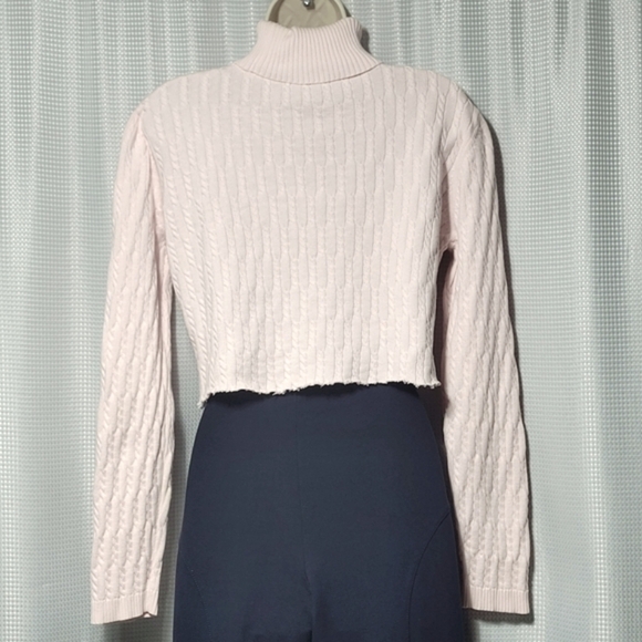 Simply Sweet Pink Turtleneck Cable Knit Long Sleeve Raw Edge Sweater (S) - Picture 4 of 7